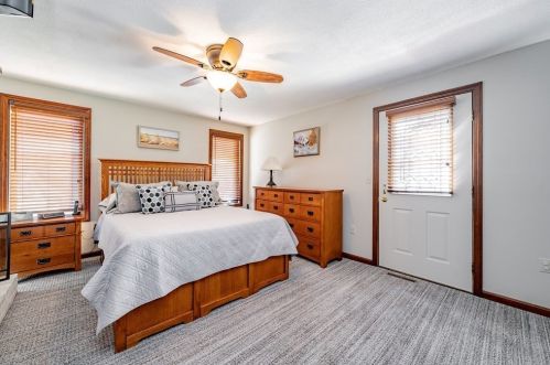 25 Danny Ln, Agawam MA 01001-3529 exterior