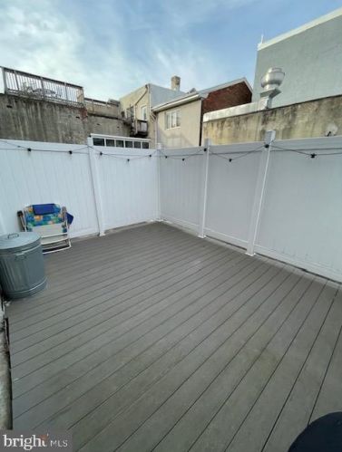 620 Front St, Philadelphia PA 19147-1703 exterior