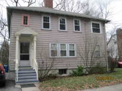 62 Warwick Rd, Newton, MA 02465-1724