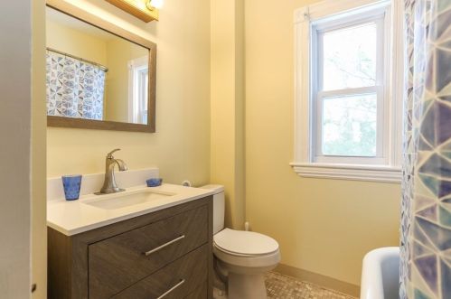 29 Fairview St, Dedham MA 02026-3254 exterior