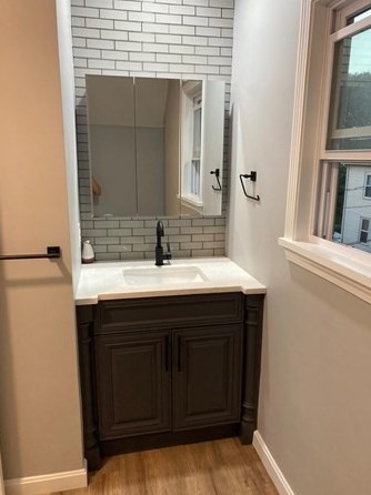 30 Windsor St, Worcester MA 01605-3732 exterior