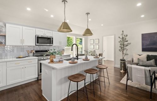 76 Chester Ave, Dedham MA  02026-6514 exterior