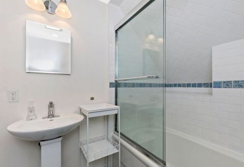 47 Washington St, Newton MA 02458-1450 exterior