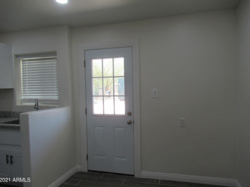 1845 Chipman Rd, Phoenix AZ  85040-2473 exterior