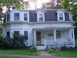 31 Perkins St, Newton, MA 02465-2302