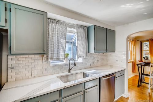 3384 Corona St, Englewood CO 80113-2827 exterior