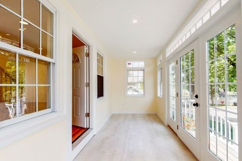 6 Pine Grove St, Milton MA  02186-4314 exterior