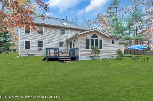 6 Pitney Ln, Jackson Twp NJ 08527-2933 exterior