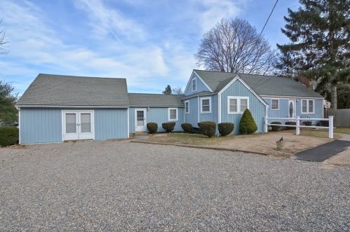 467 Washington St, Hingham, MA 02061-2005