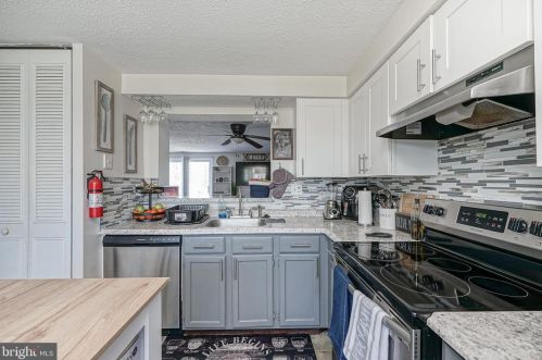 149 Villa Knl Ct, Erial NJ 08081-2924 exterior