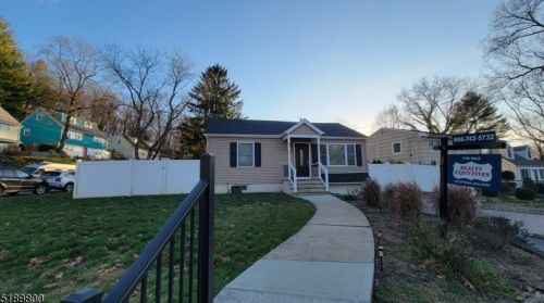 65 High Mountain Rd, Skyline Lakes, NJ 07456-2524