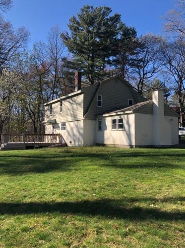 28 Hollywood Ter, North Reading MA 01864-1155 exterior