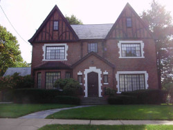 42 Cotton St, Newton, MA 02458-2620