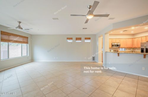 1823 Eastman Dr, Phoenix AZ 85086-1503 exterior