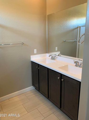 3426 Captain Dreyfus Ave, Phoenix AZ 85032-6639 exterior