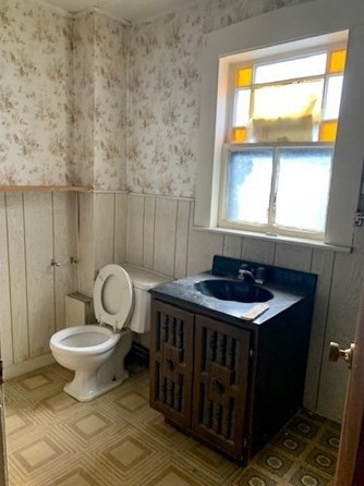 3 Charles St, Methuen MA 01844-3107 exterior