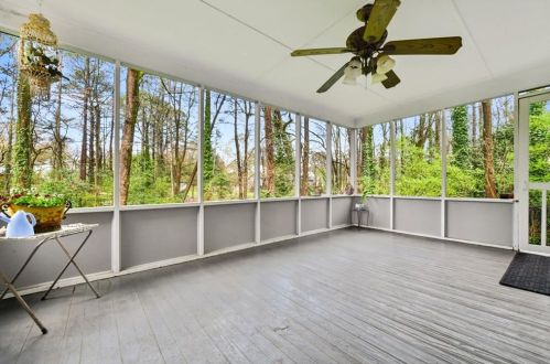 4934 Leeds Ct, Atlanta GA exterior