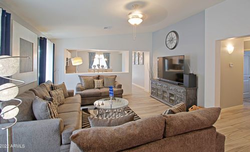 6426 38 Dr, Phoenix AZ 85029-2007 exterior