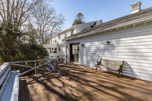 27 Huettner Rd, Falmouth MA 02543-1508 exterior