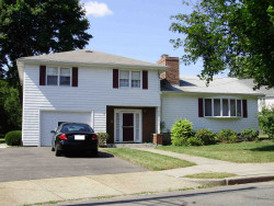 42 Anthony Cir, Newton, MA 02460-1110