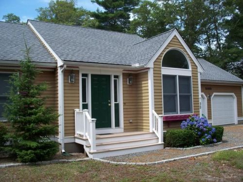 30 Alden Rd, Wareham, MA 02571-2127