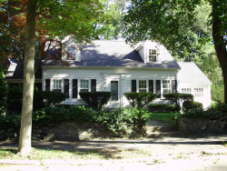 251 Islington Rd, Newton, MA 02466-1022