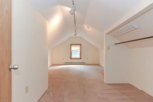 49 Reed Ave, Everett MA 02149-3940 exterior