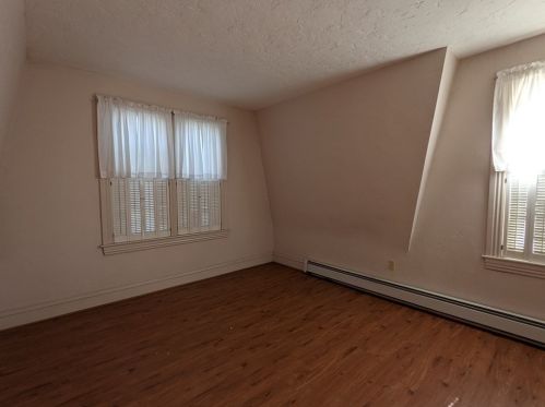 394 Chandler St, Worcester MA 01602-2916 exterior