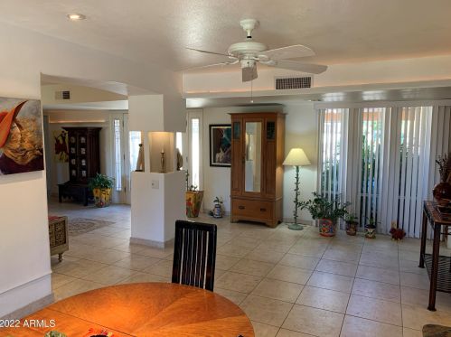 14052 Canterbury Dr, Phoenix AZ 85023-6211 exterior