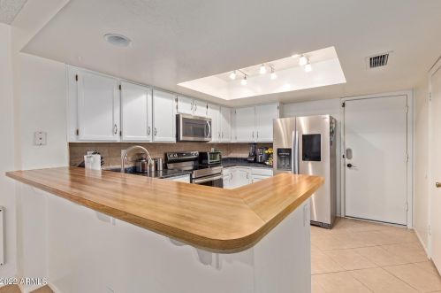 19242 5 Pl, Phoenix AZ 85042-4258 exterior