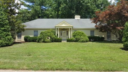 403 Edinburgh Pl, Louisville KY  40222-5327 exterior