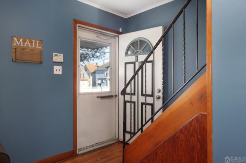 19 Jeanette St, Carteret NJ  07008-3131 exterior