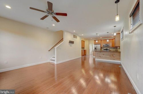 985 6th St, Philadelphia PA  19123-1405 exterior