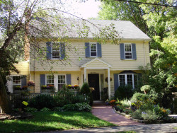 57 Hawthorne Ave, Newton, MA 02466-2817