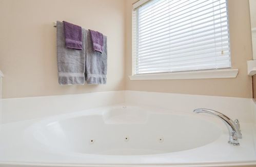 9111 Bonbrook Bnd Ln, Richmond TX 77469-4730 exterior