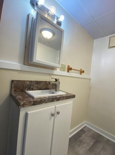 14 Parker Ave, Montgomery MA 01085-1518 exterior