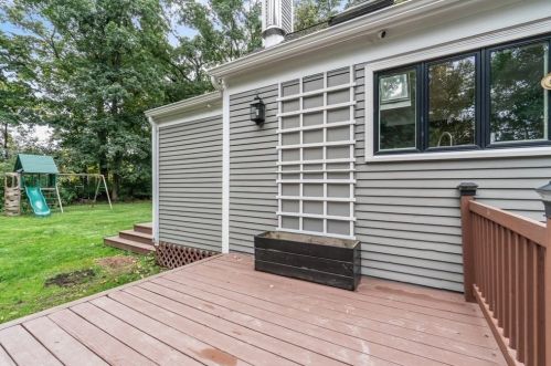 49 Grn St, Newbury MA 01950-2582 exterior