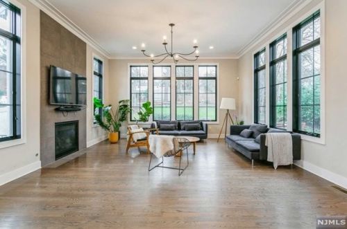 158 Magnolia Ave, Tenafly NJ  07670-1828 exterior