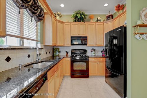 25 Pine Valley Rd, Jackson Twp NJ 08527-4014 exterior