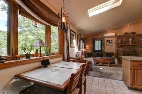 377 Skyline Lk Dr, Skyline Lakes NJ 07456-1953 exterior