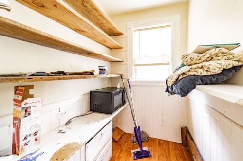 11 Sycamore St, Montgomery MA 01085-3215 exterior