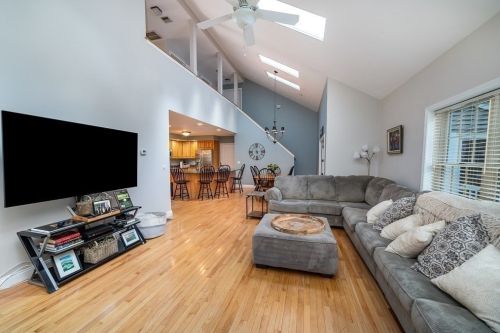 27 Stop Riv Rd, Norfolk MA 02056-1171 exterior