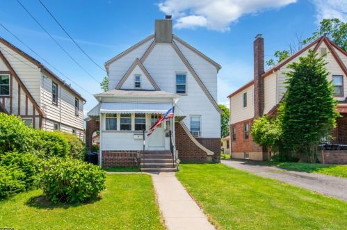 15 Berkeley Ave, Belleville, NJ 07109-1469