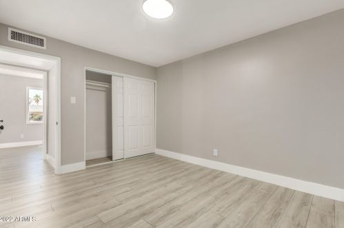 5227 47 St, Phoenix AZ 85040-4159 exterior