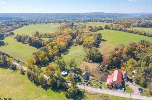 369 Stamets Rd, Milford NJ 08848-2204 exterior