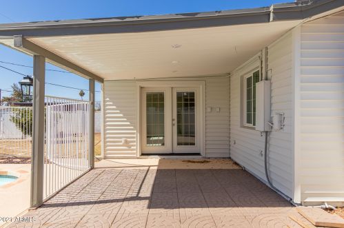 2337 Altadena Ave, Phoenix AZ 85028-1908 exterior