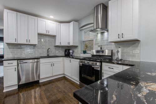 1509 Oak Park Ave, Forest View IL 60402-1340 exterior