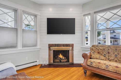 119 Pearl St, Tinton Falls NJ 07701-1522 exterior