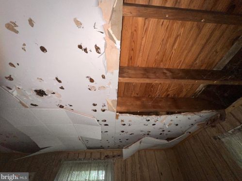 1287 Clements Bridge Rd, West Deptford NJ 08096-3085 exterior