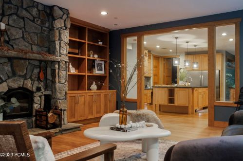 2505 Bear Holw Dr, Park City UT 84098-8524 exterior